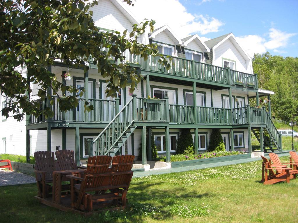 Hotel Sous La Croix 152725 Tadoussac Zewnętrze zdjęcie