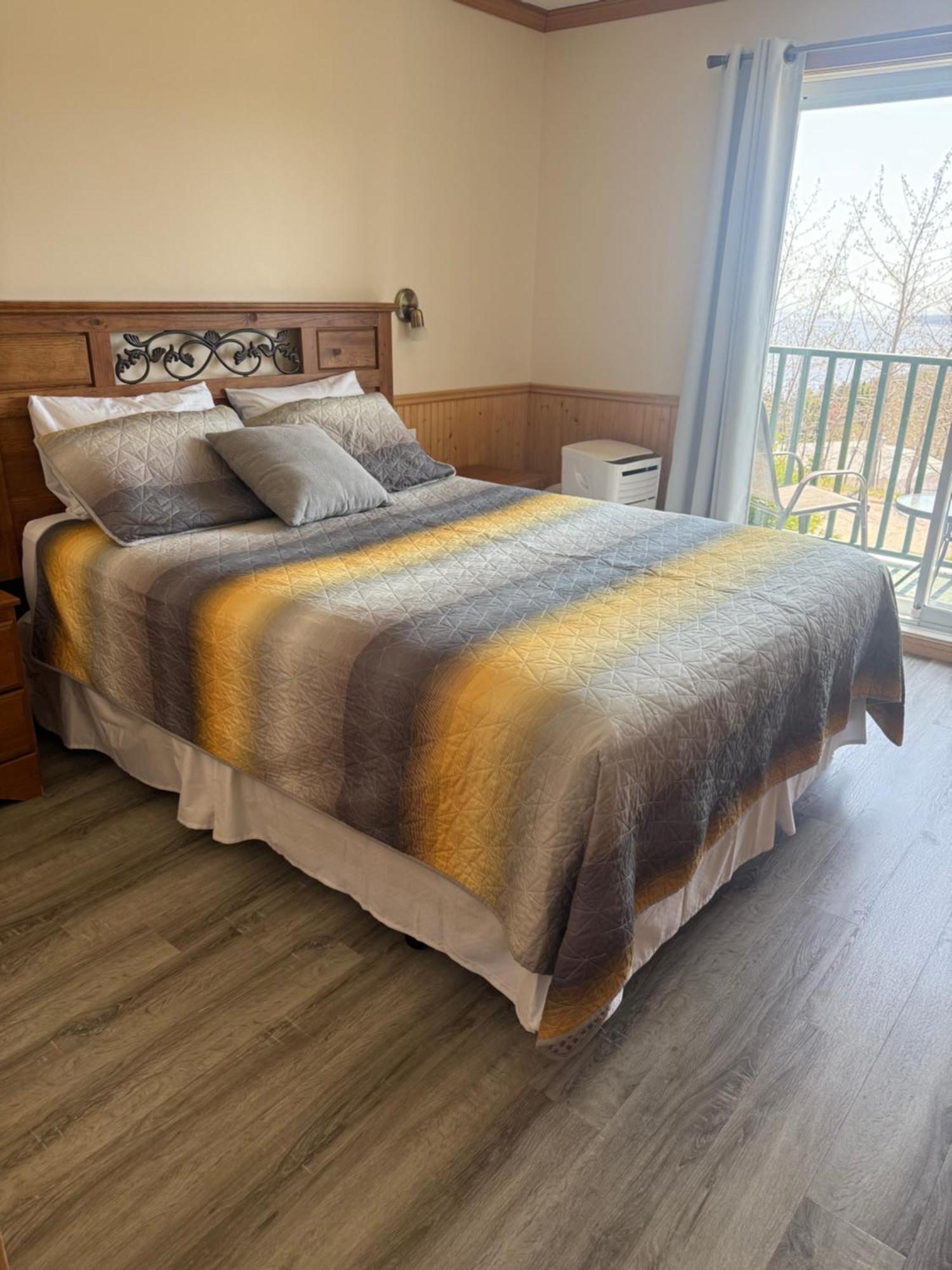 Hotel Sous La Croix 152725 Tadoussac Zewnętrze zdjęcie