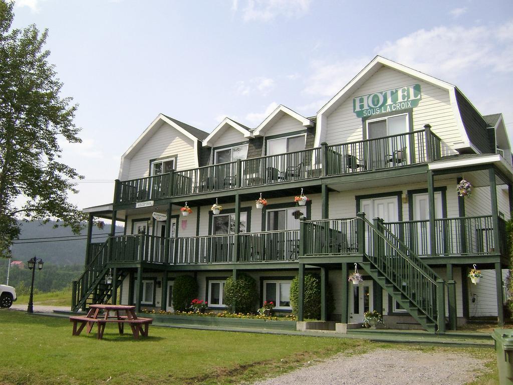 Hotel Sous La Croix 152725 Tadoussac Zewnętrze zdjęcie