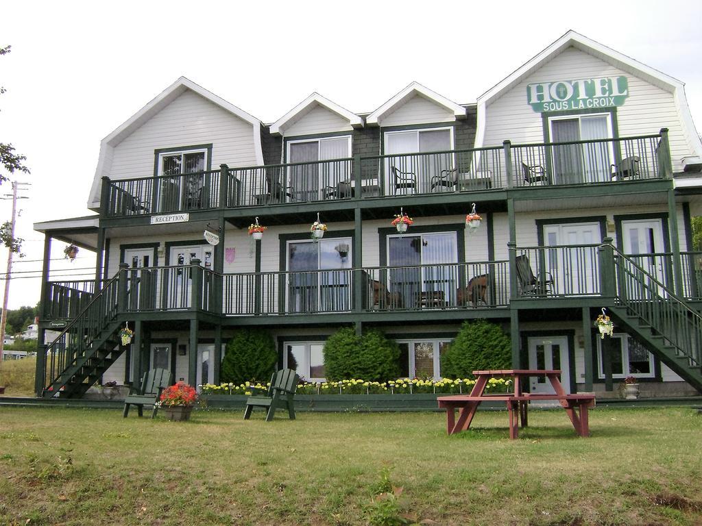 Hotel Sous La Croix 152725 Tadoussac Zewnętrze zdjęcie
