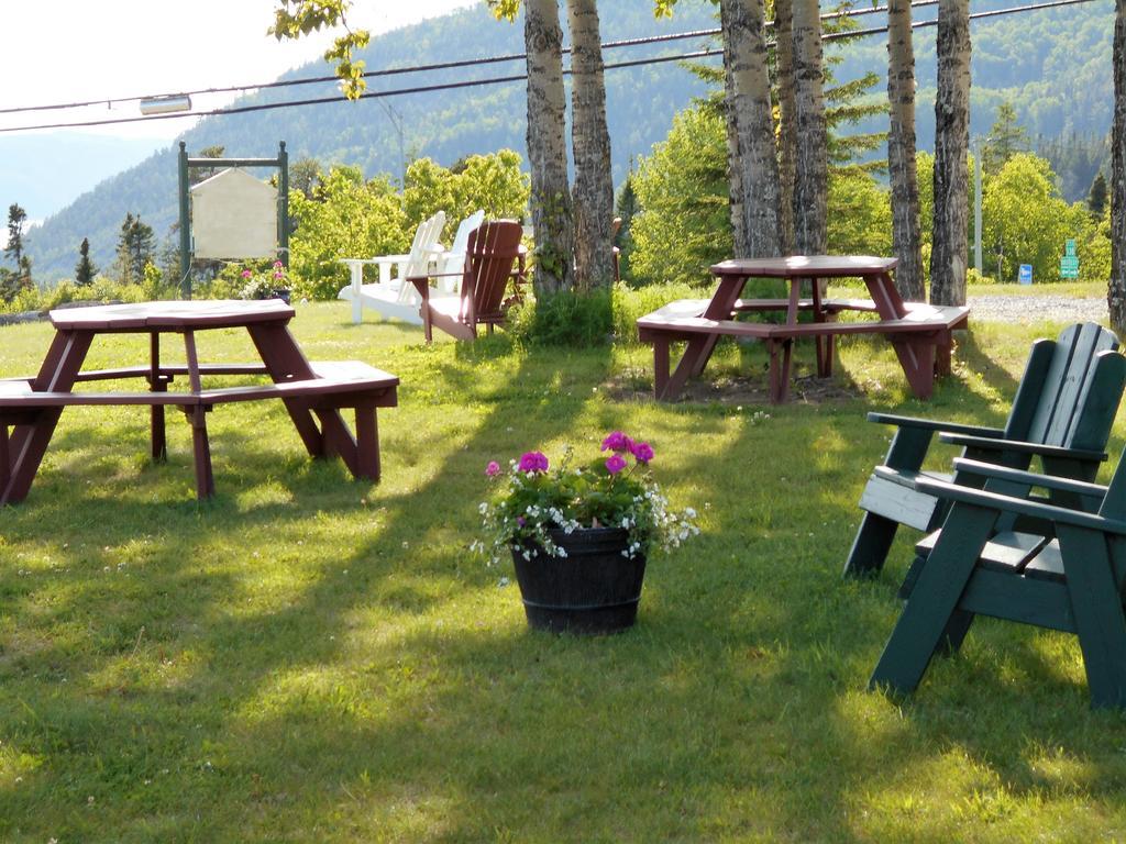 Hotel Sous La Croix 152725 Tadoussac Zewnętrze zdjęcie