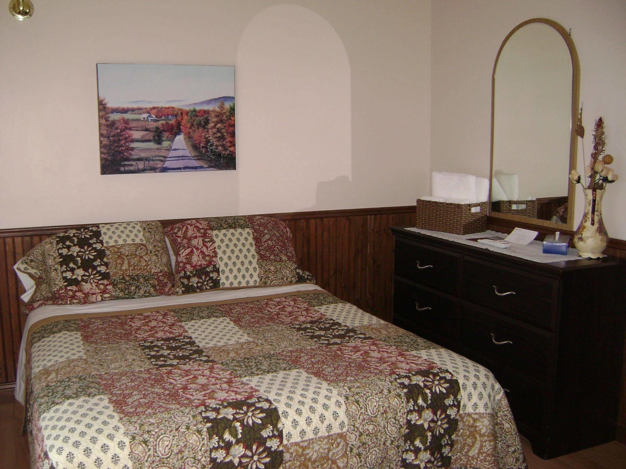 Hotel Sous La Croix 152725 Tadoussac Zewnętrze zdjęcie