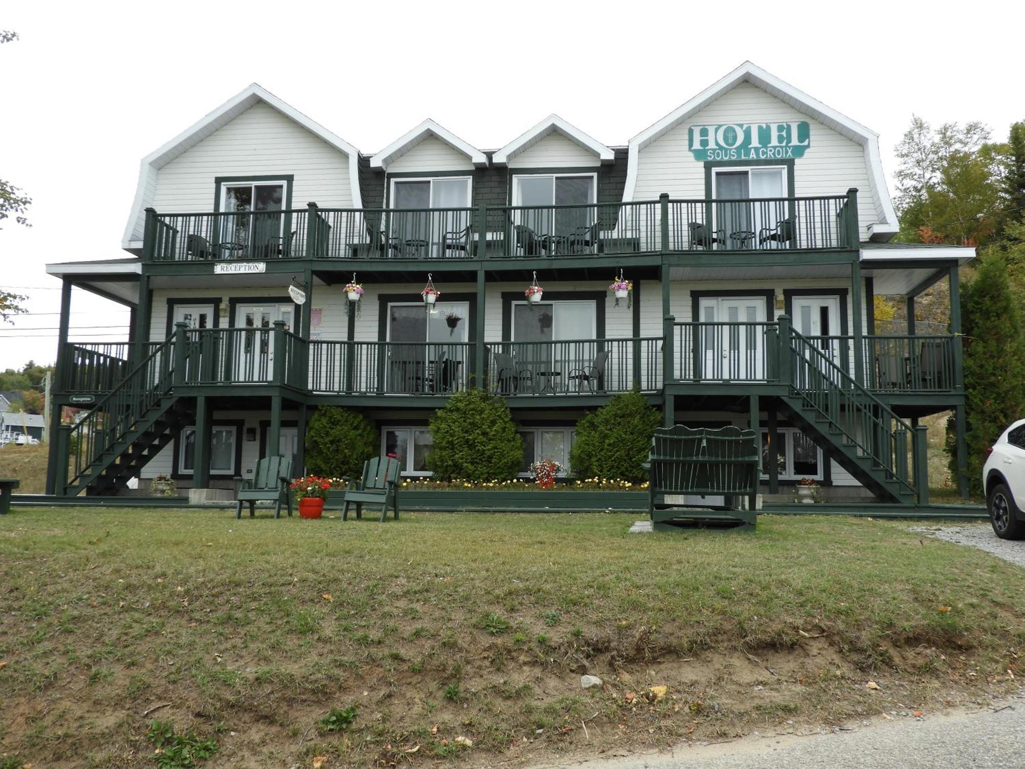 Hotel Sous La Croix 152725 Tadoussac Zewnętrze zdjęcie